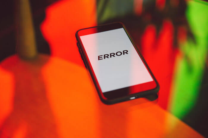 phone with error on screen